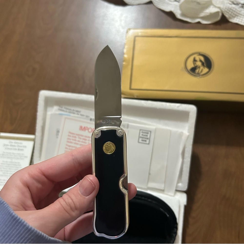 Collectible John Deere B Tractor Knife New - Picture 3 of 7